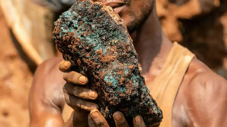 Lire la suite à propos de l’article Monde : le prix du cobalt chute, inquiétude du côté de la RDC, premier producteur de ce minerais